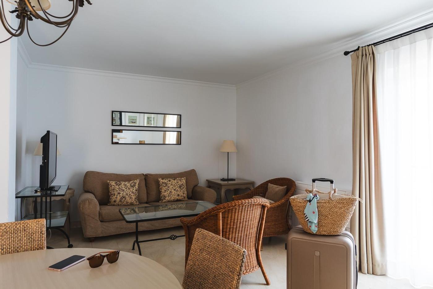 Ona Lomas Village - Club Hotel apartamentowy