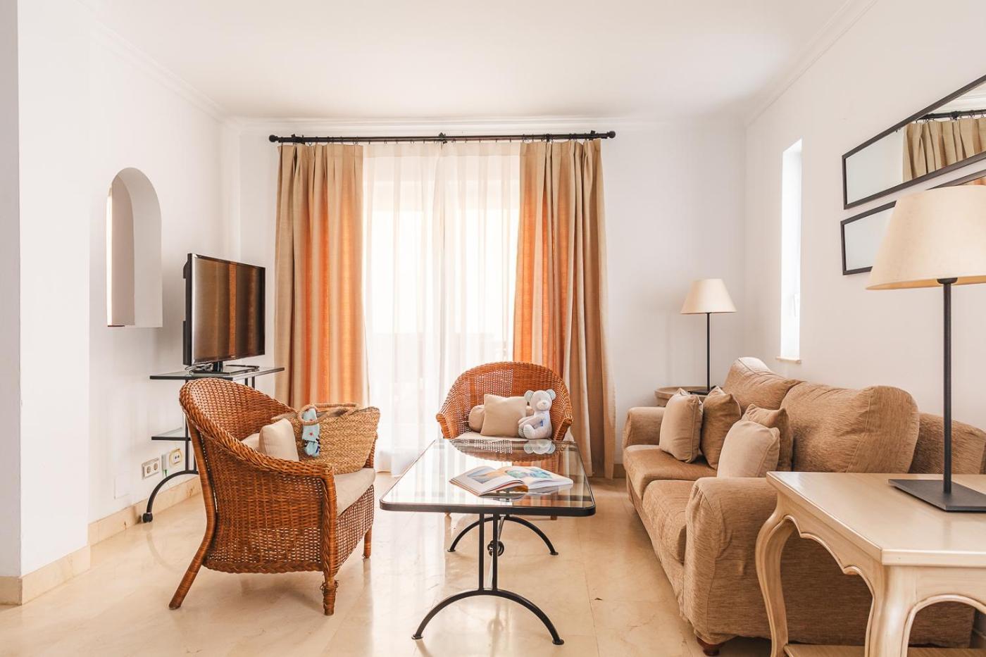 Apartahotel Lomas Village – Luxury