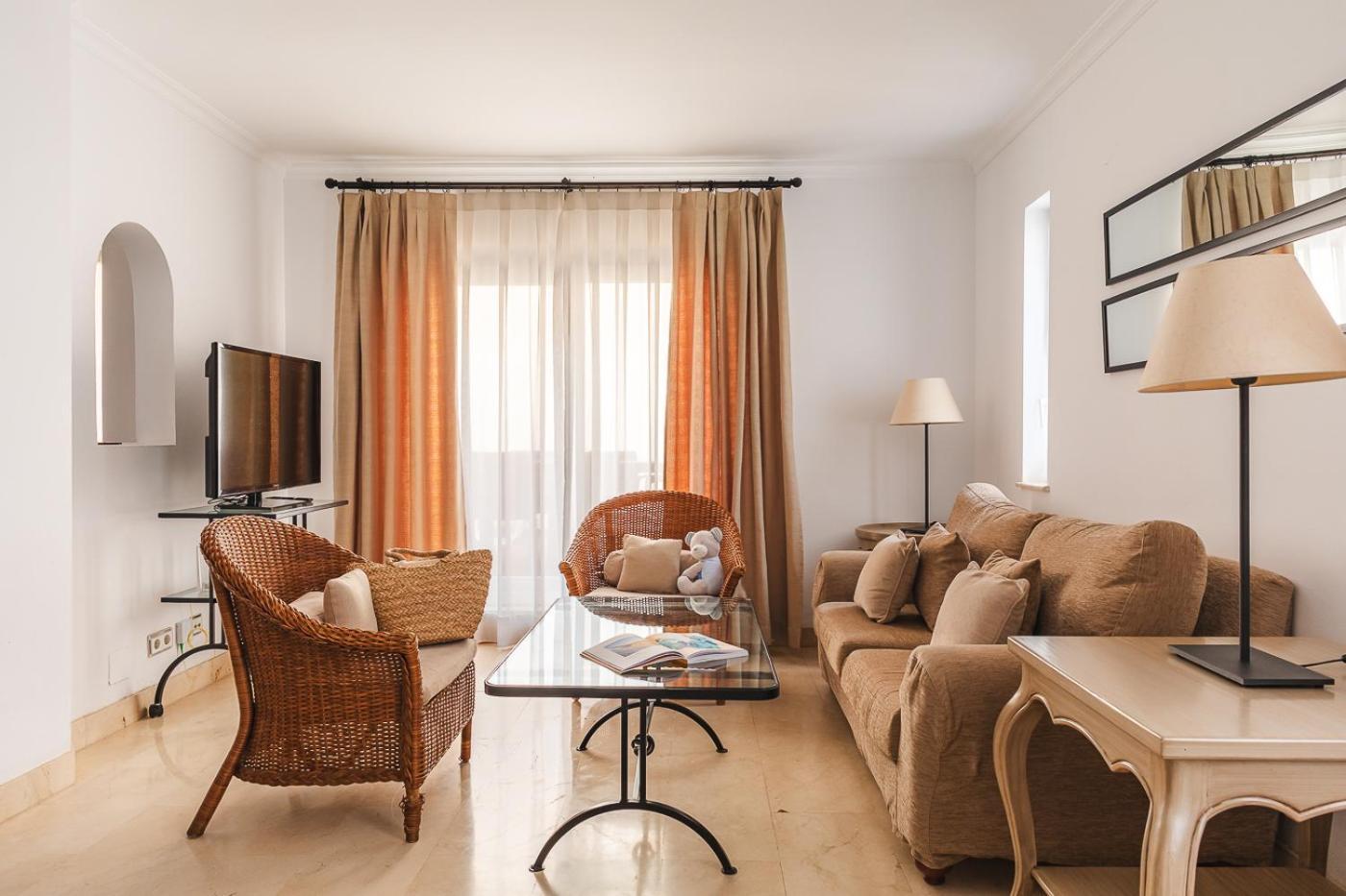 Apartahotel Lomas Village – Luxury La Manga del Mar Menor