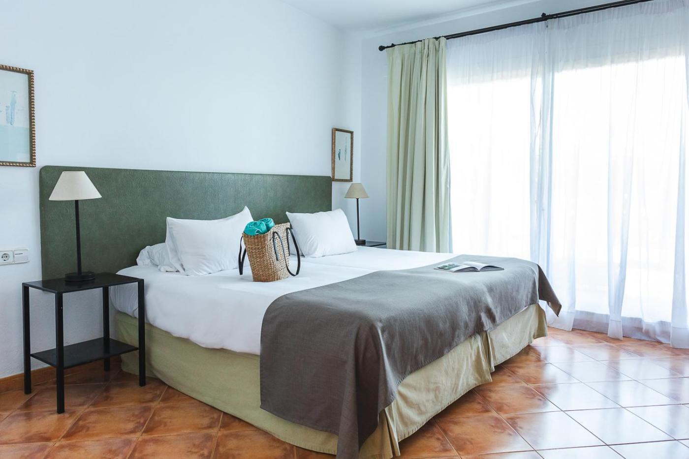 Apartahotel Lomas Village – Luxury 3*